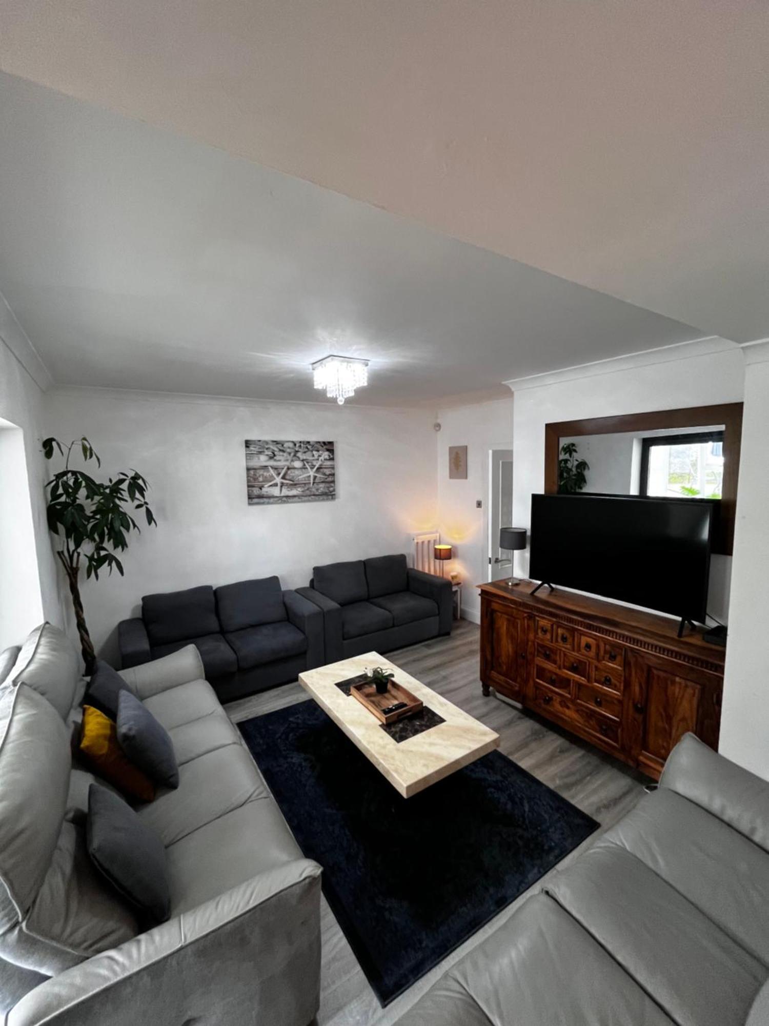 Dreghorn House 4 Bedrooms 3 Toilets 3 Reception Free Parking 233 Mbp Wifi Εδιμβούργο Εξωτερικό φωτογραφία